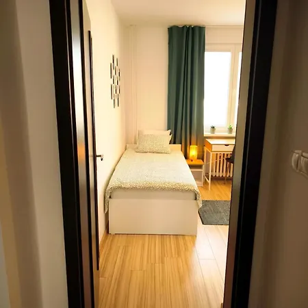 Free Parking, Ac & Self Checkin - Lucky 7 - 2 Bdr Relax & Harmony - Near Stadiums & Center Bratislava