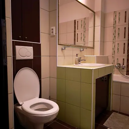 Free Parking, Ac & Self Checkin - Lucky 7 - 2 Bdr Relax & Harmony - Near Stadiums & Center Apartmán Bratislava