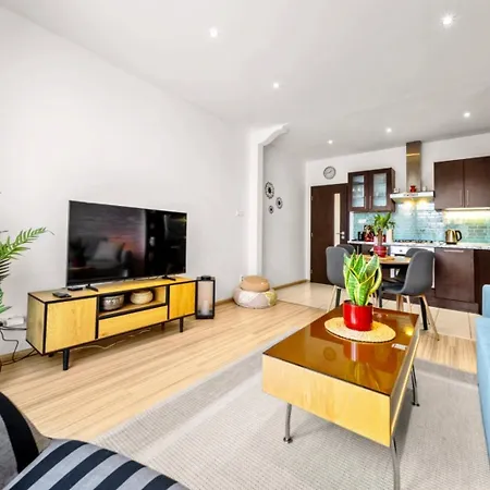 Free Parking, Ac & Self Checkin - Lucky 7 - 2 Bdr Relax & Harmony - Near Stadiums & Center Bratislava